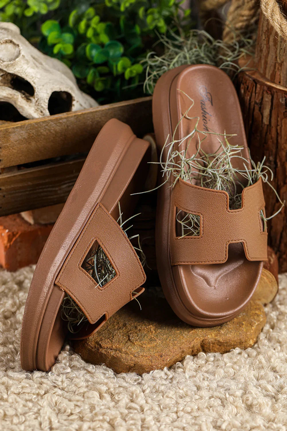 Chestnut Cutout Open Toe Platform Slides Shoes - Piña Colada