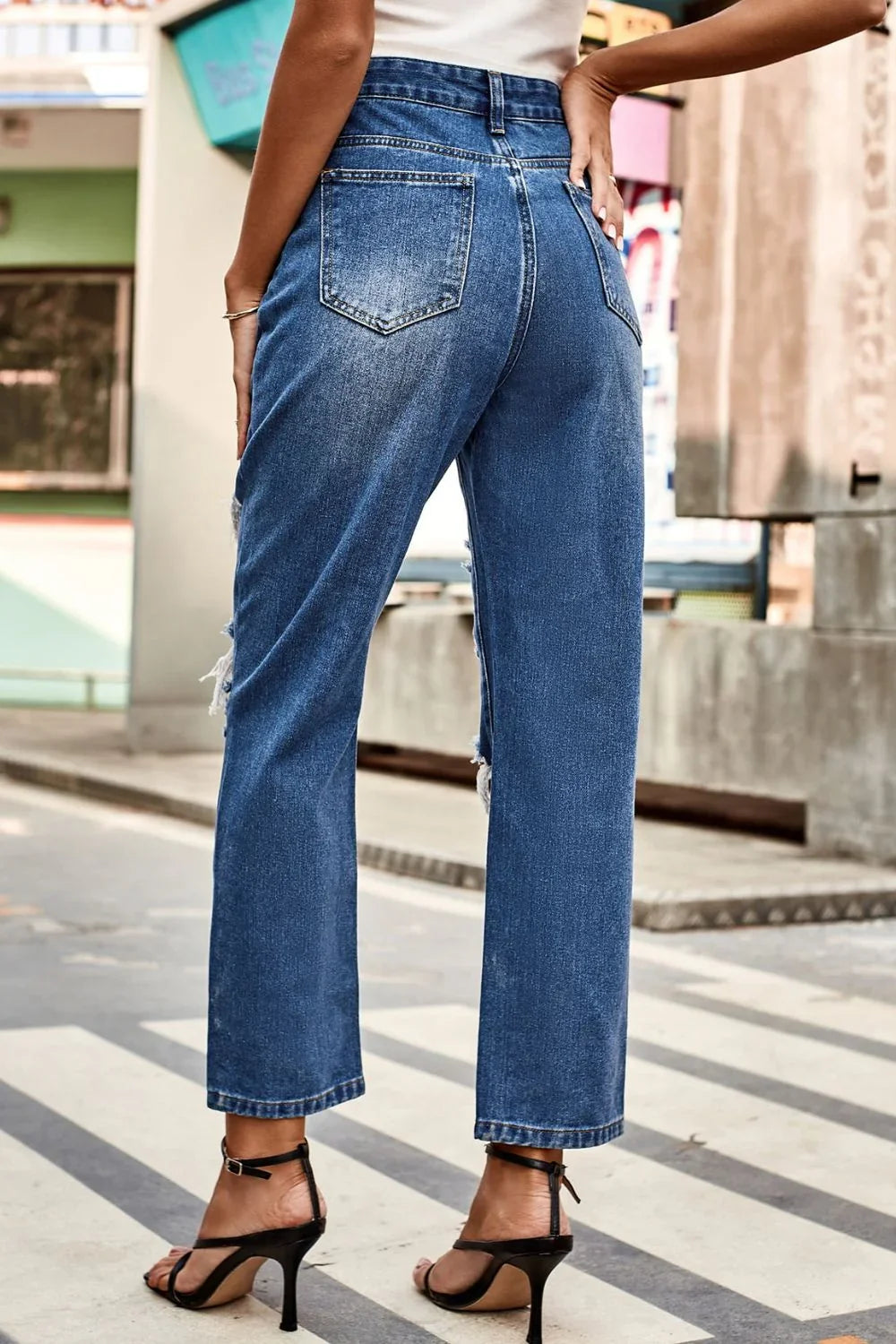 Distressed High Waist Straight Jeans - Piña Colada