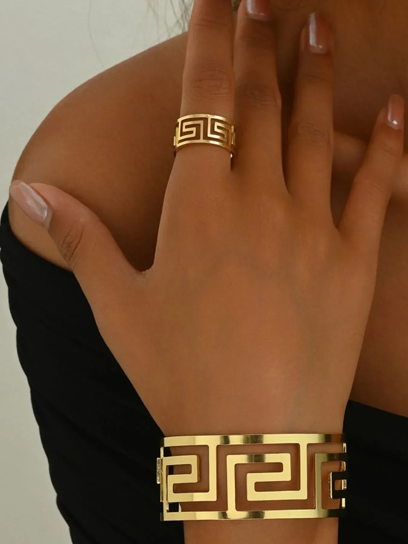 18K Gold-Plated Stainless Steel Geometric Bracelet and Ring Jewelry Set - Piña Colada