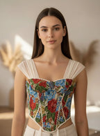 Top corto de encaje calado con flores
