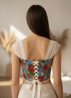 Top corto de encaje calado con flores