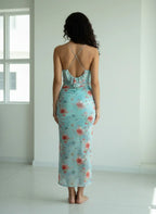 Vestido floral estilo vacaciones con tirantes finos y volantes