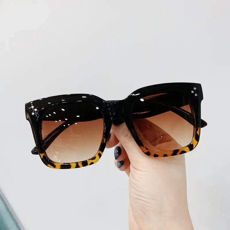 Retro Oversized Square Sunglasses – Vintage UV400 Mirror Eyewear for Women - Piña Colada