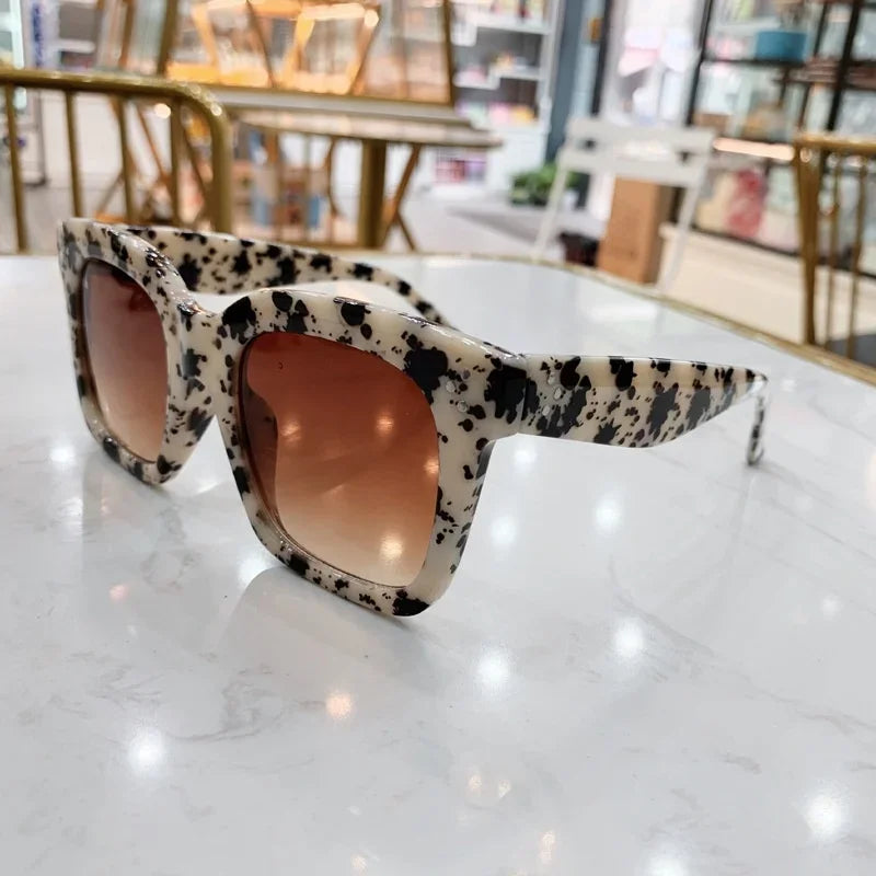 Retro Oversized Square Sunglasses – Vintage UV400 Mirror Eyewear for Women - Piña Colada