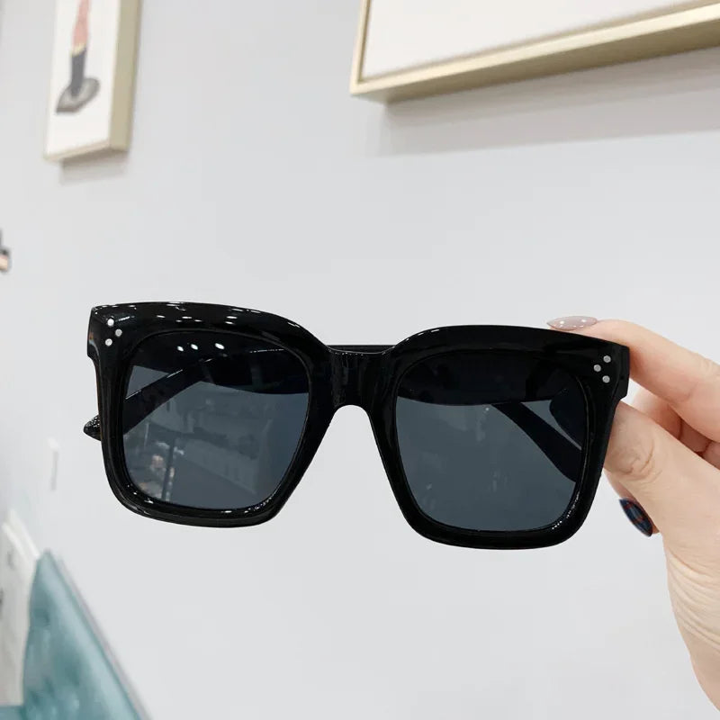 Retro Oversized Square Sunglasses – Vintage UV400 Mirror Eyewear for Women - Piña Colada