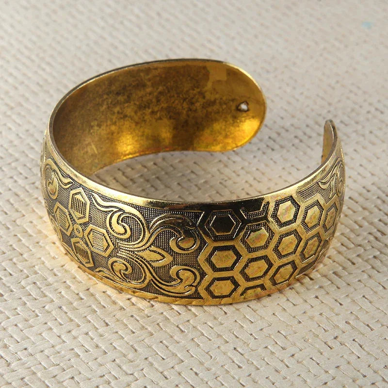 Vintage Cuff Bracelet - Piña Colada
