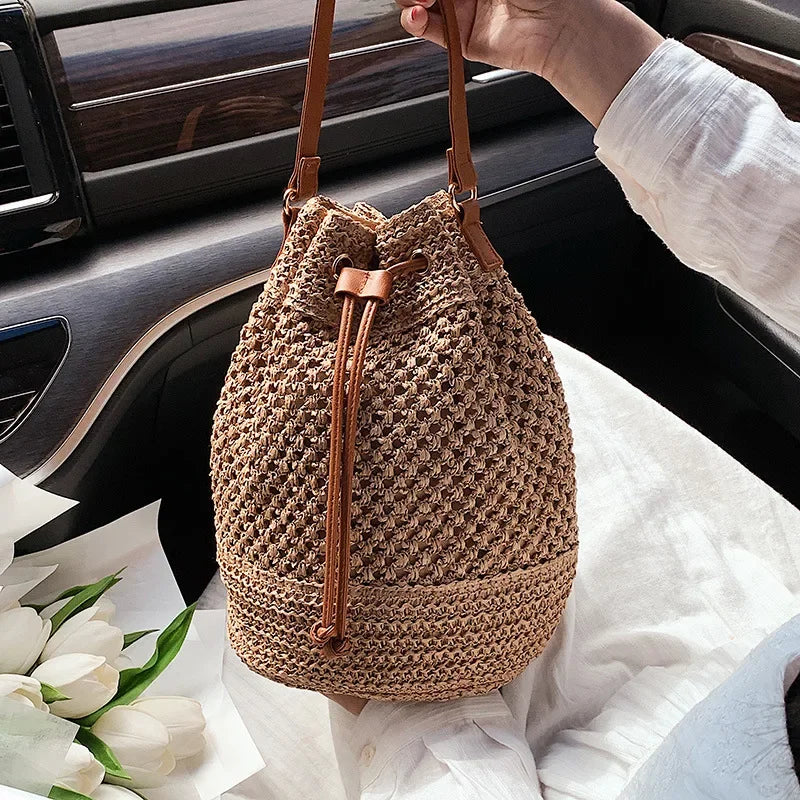 Braided Straw Bucket Bag - Piña Colada
