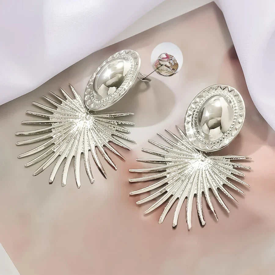 Oval Sun Hanging Ear Clip - Piña Colada