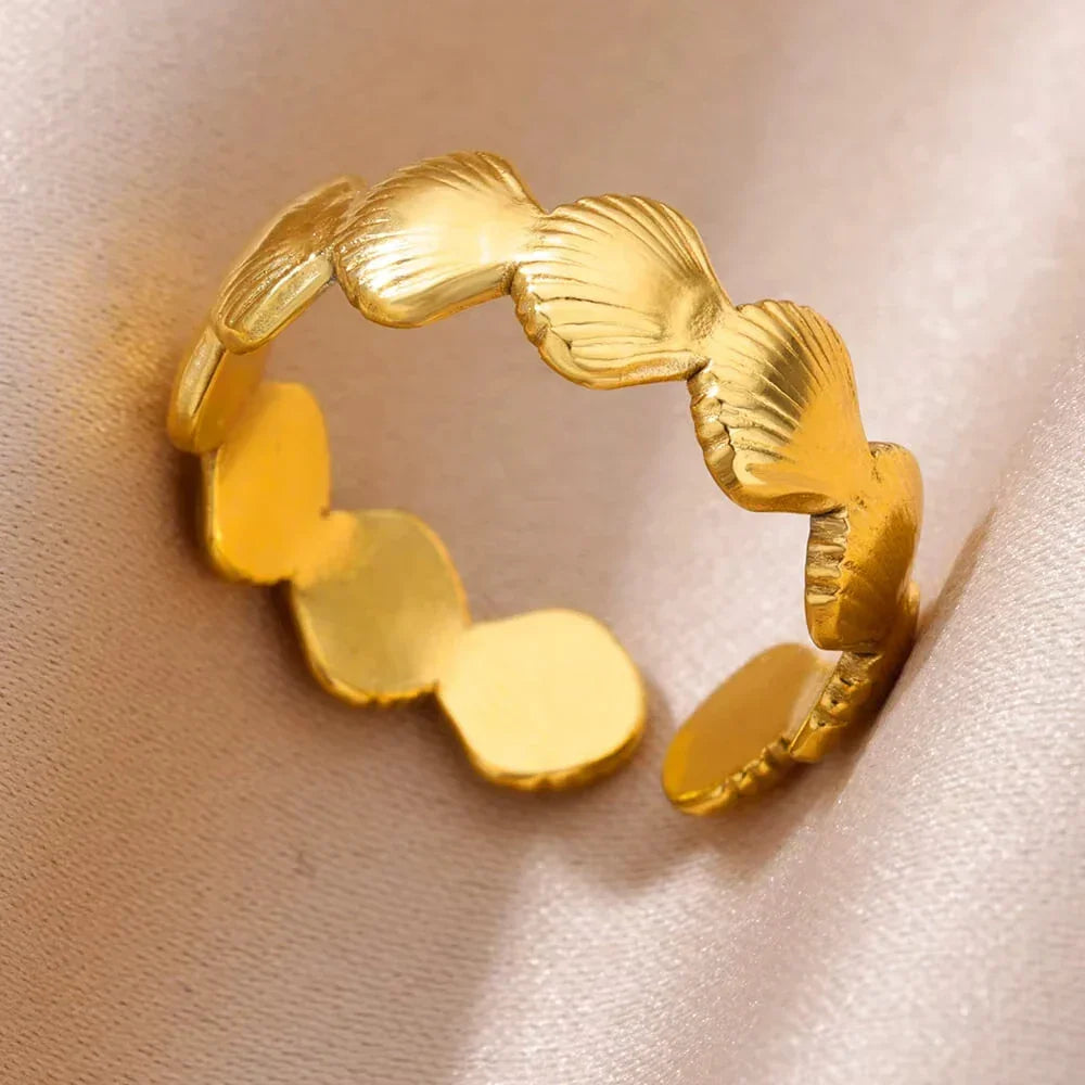 Gold Ocean Starfish & Shell Open Ring - Piña Colada