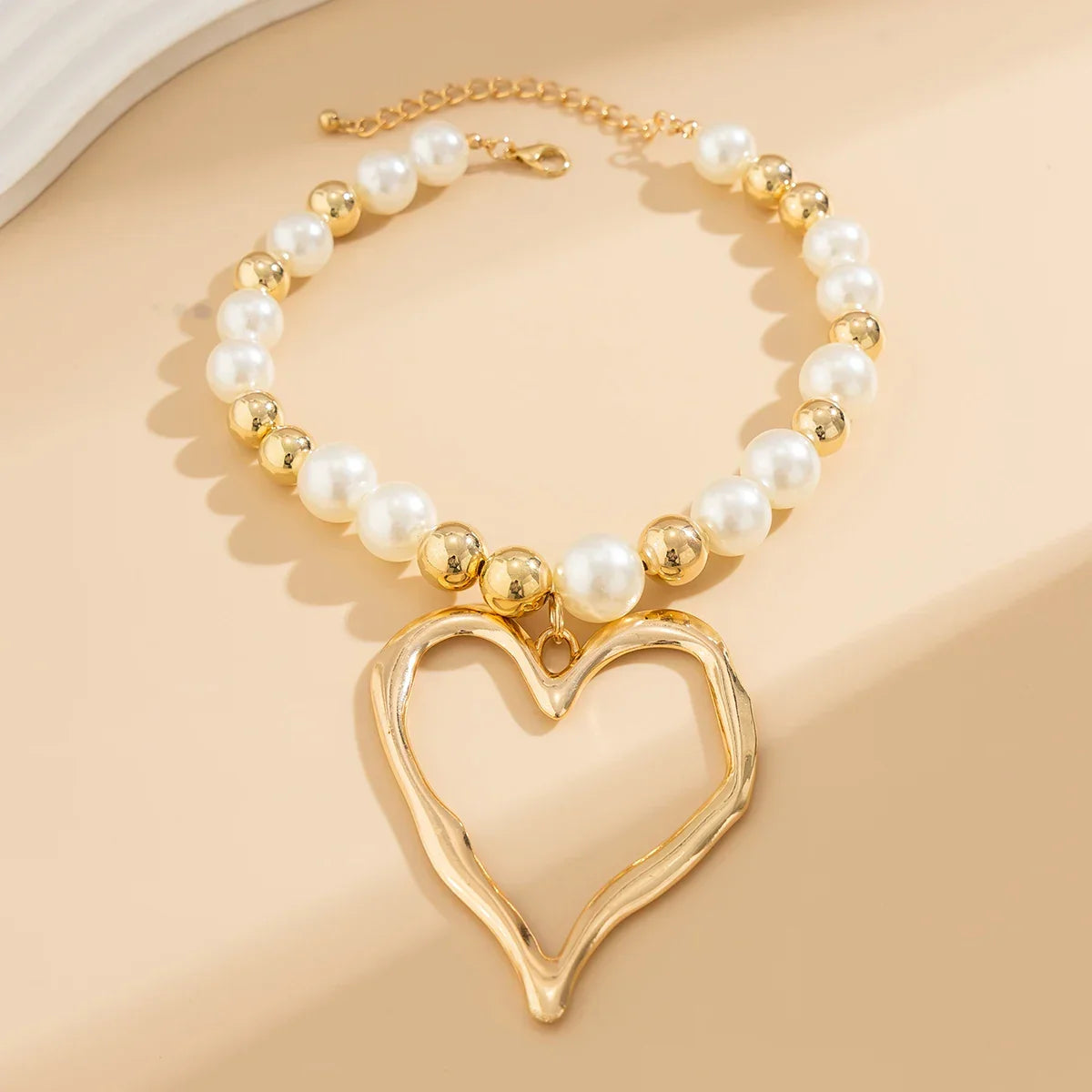 Heart Pendant Pearl Choker Necklace - Piña Colada