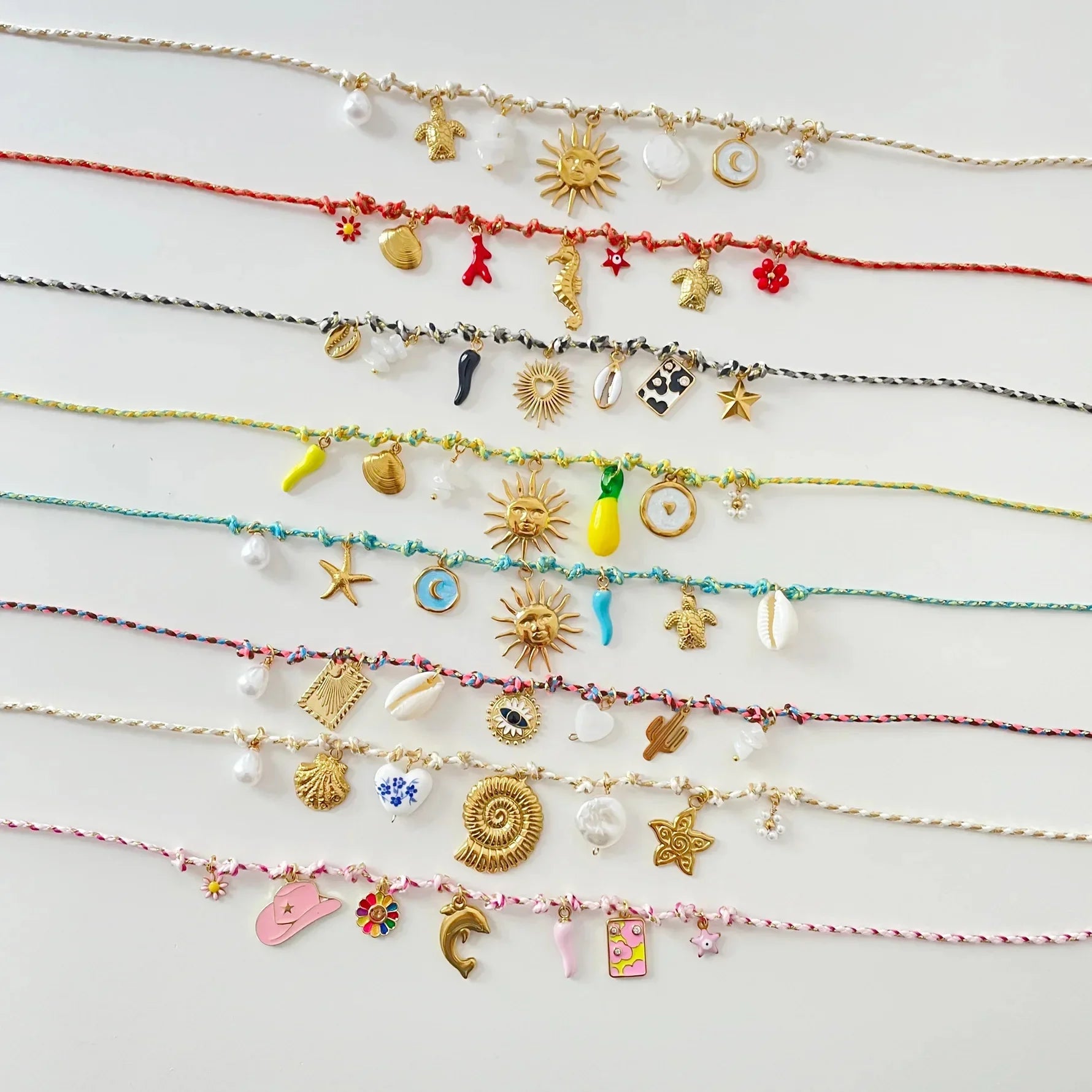 Beach Style Turtle & Starfish Pendant Necklace - Piña Colada