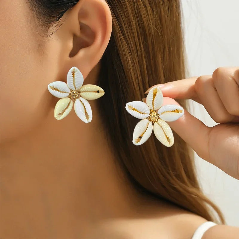 Shell Stud Earring - Piña Colada