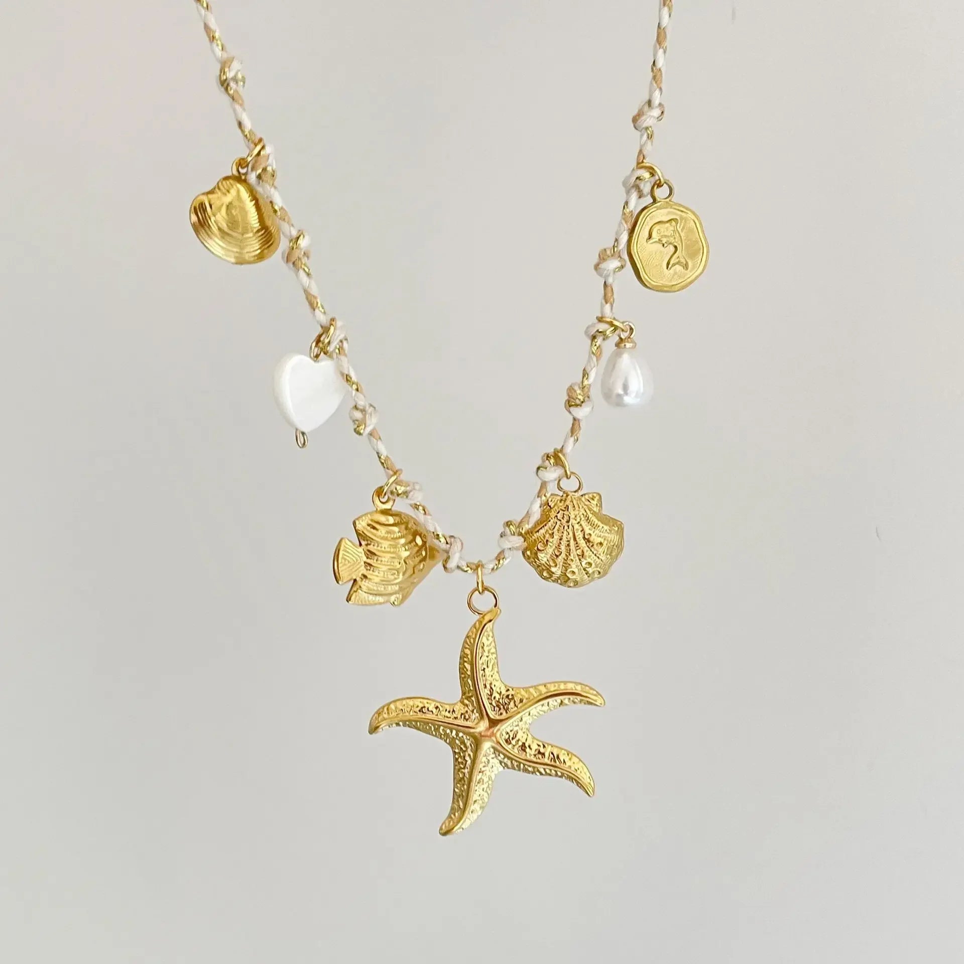 Beach Style Turtle & Starfish Pendant Necklace - Piña Colada