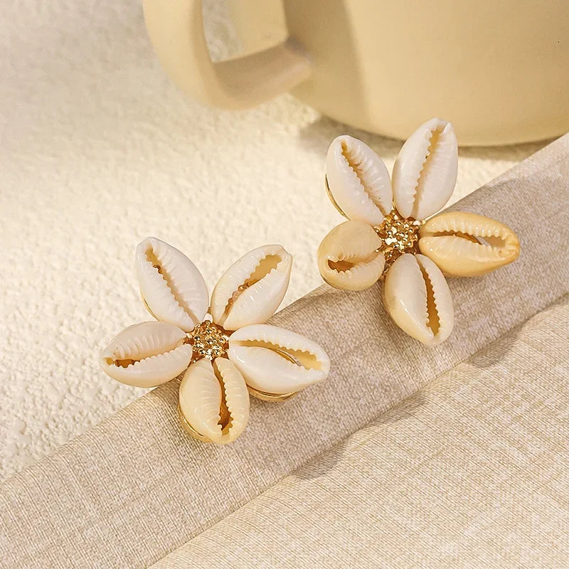 Shell Stud Earring - Piña Colada