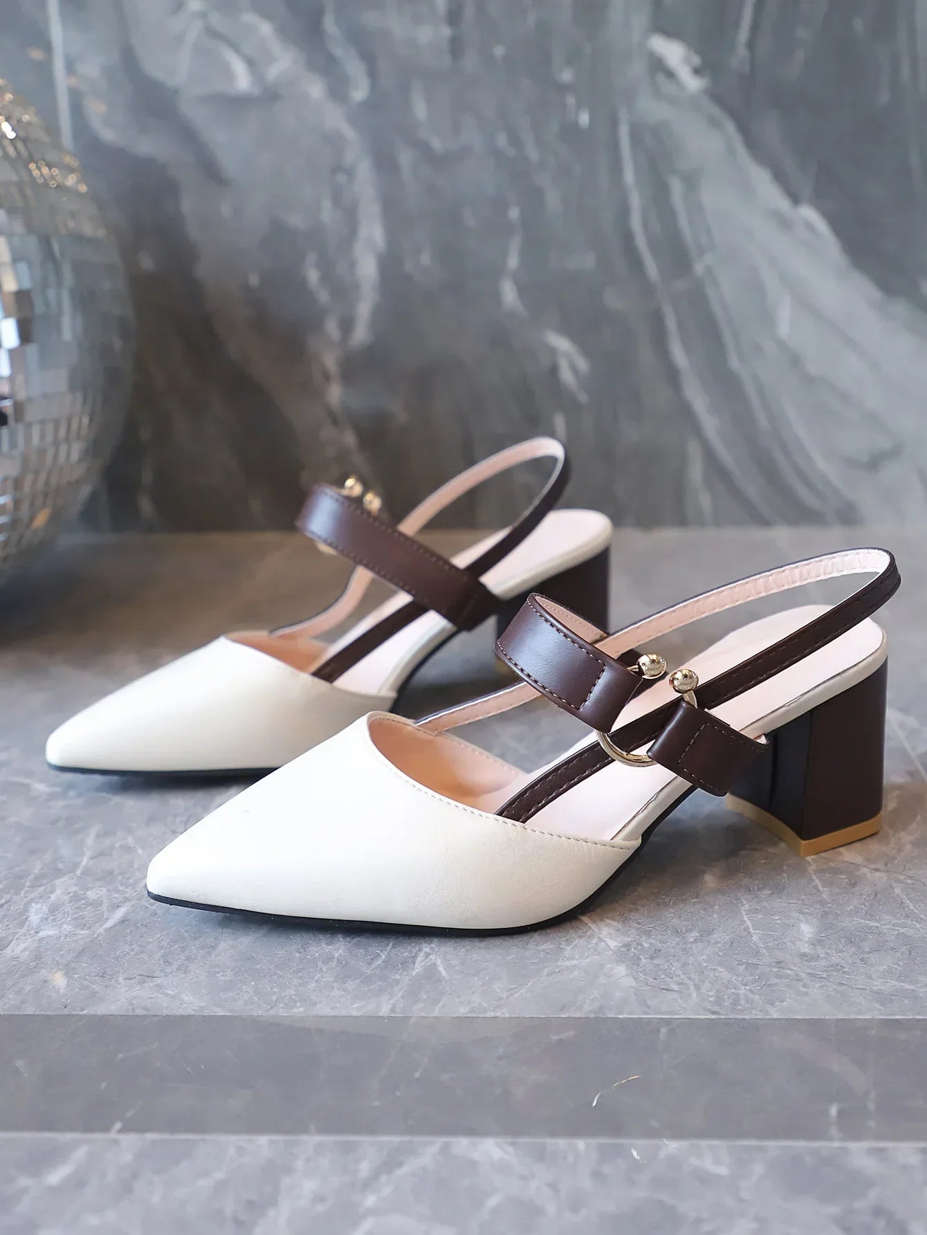 Elegant Pointed Toe Chunky Heel Sandals - Piña Colada