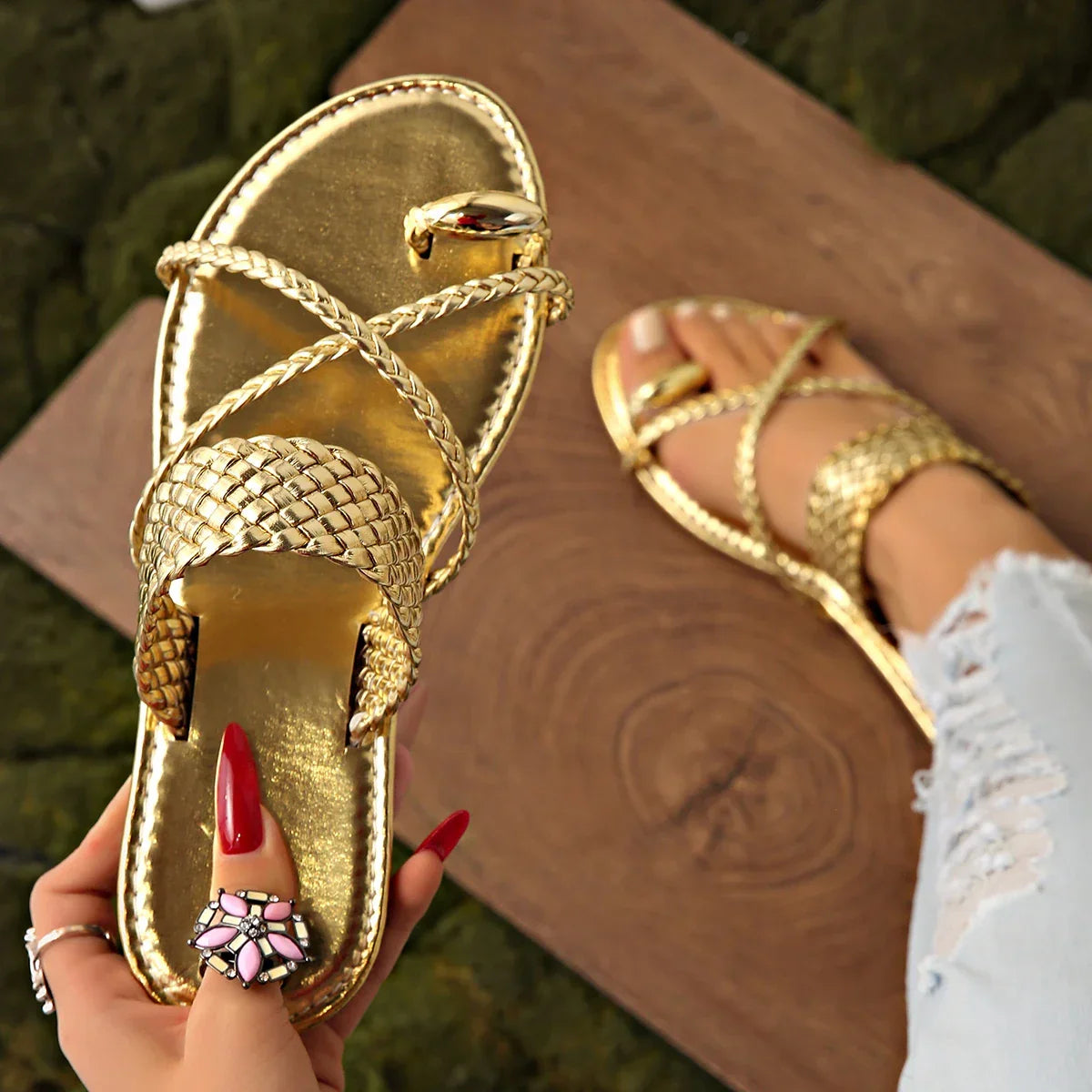 Elegant Flat Gladiator Sandals - Piña Colada