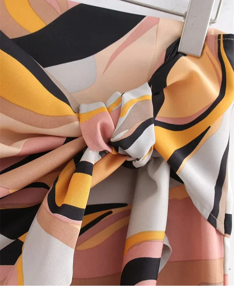 Fashion Graffiti Print Bow Ted Wrapped Mini Skirt - Piña Colada