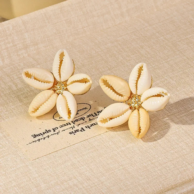 Shell Stud Earring - Piña Colada