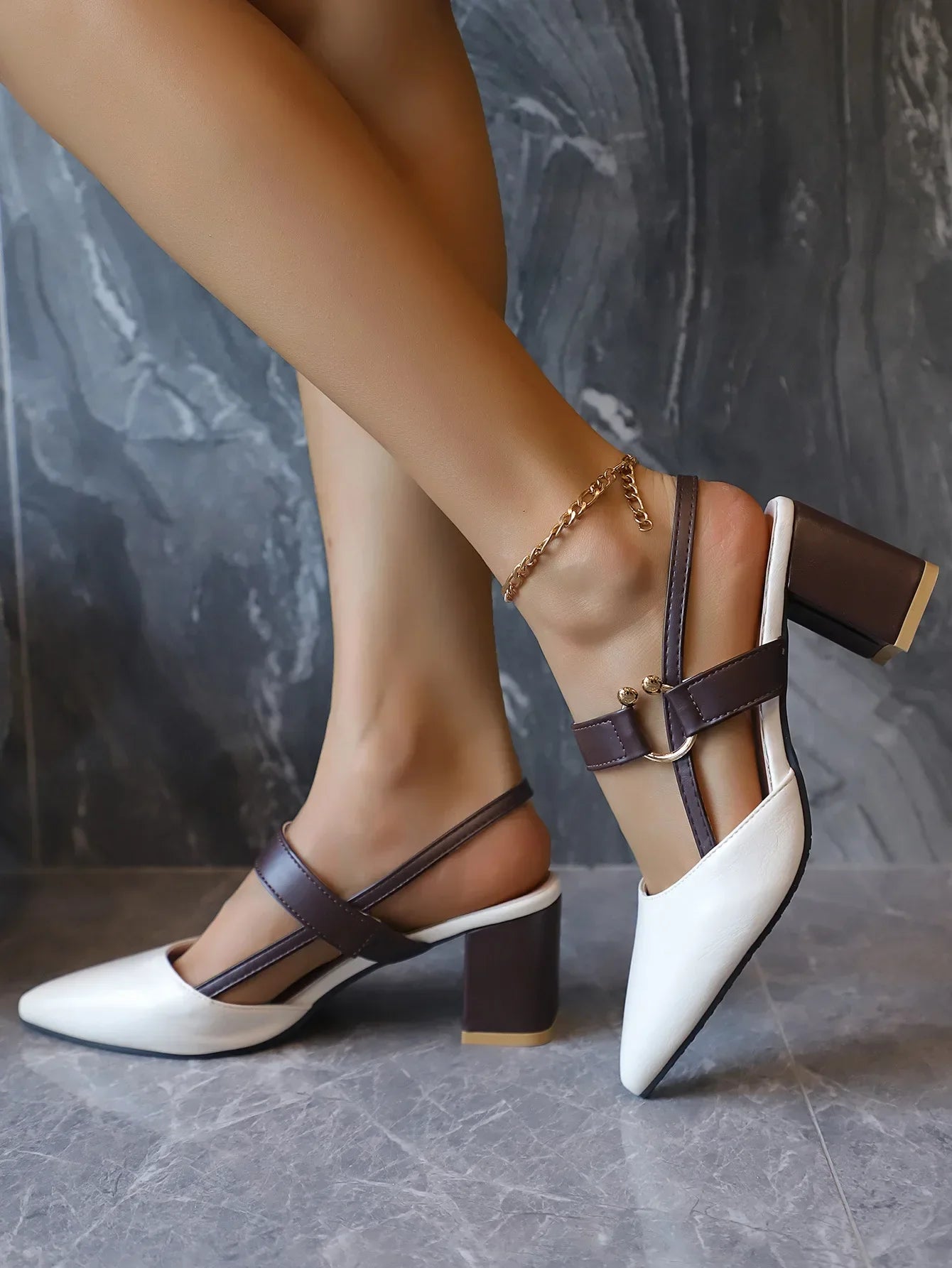 Elegant Pointed Toe Chunky Heel Sandals - Piña Colada