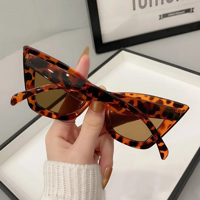 Trendy Cat Eye Mirror Sunglasses for Women - Piña Colada
