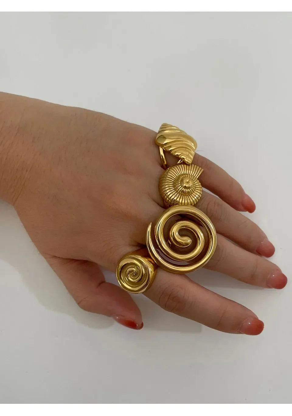 Conch Glossy Spiral Hollow Chunky Open Rings - Piña Colada