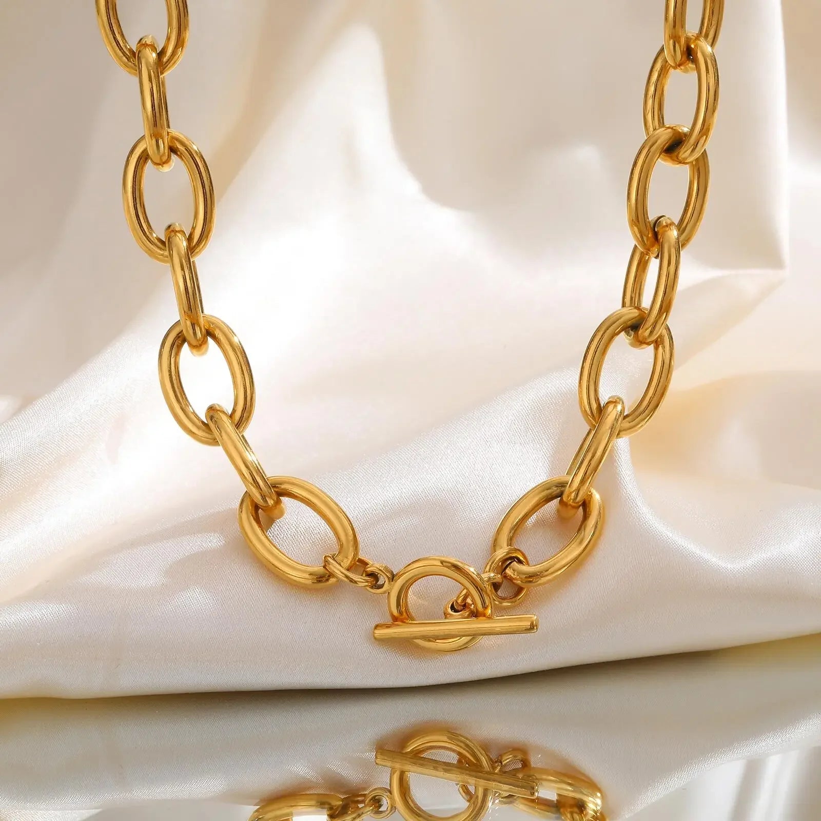 18K Gold Plated Chunky Toggle Necklace - Piña Colada