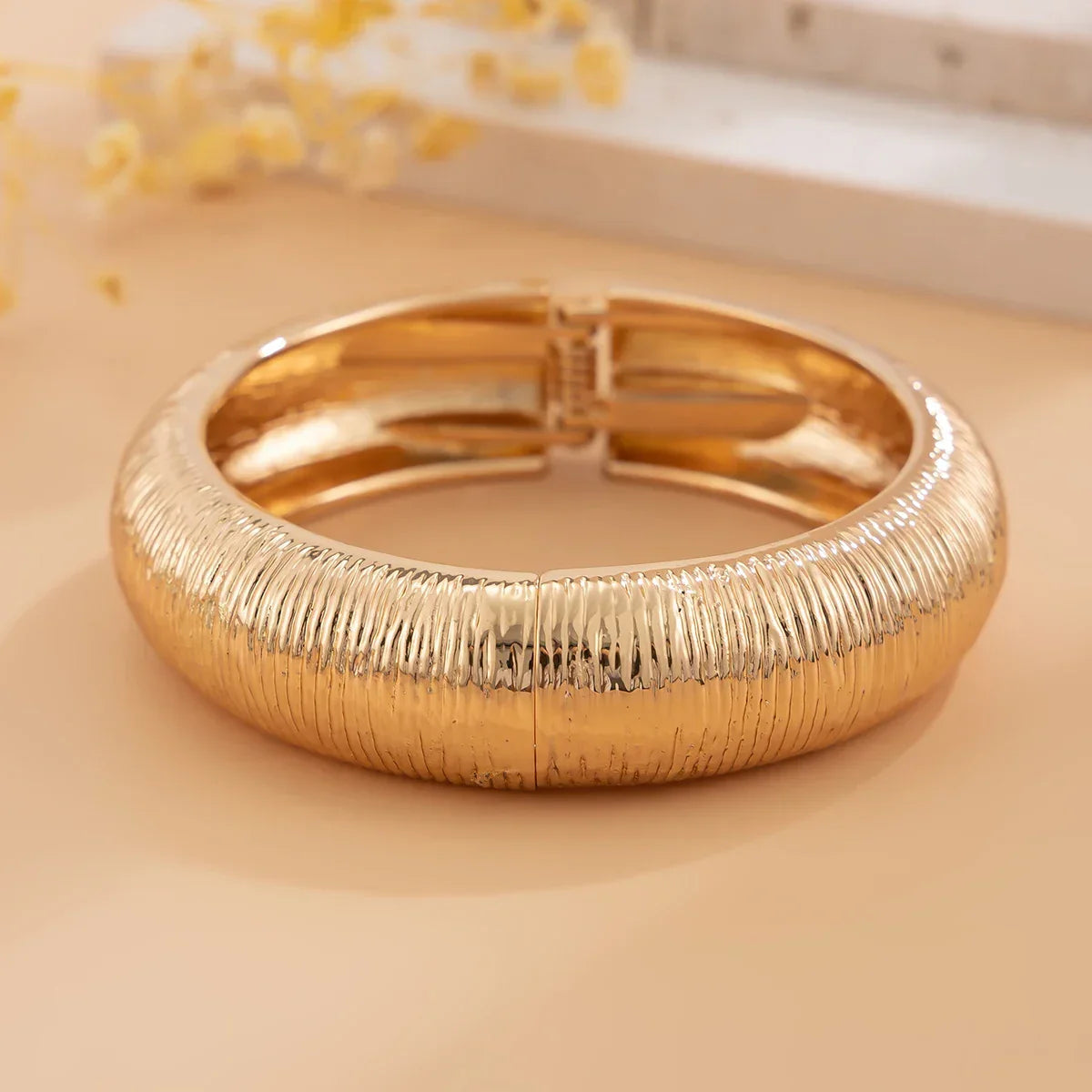 Vintage Creative Gold Color Bangles - Piña Colada