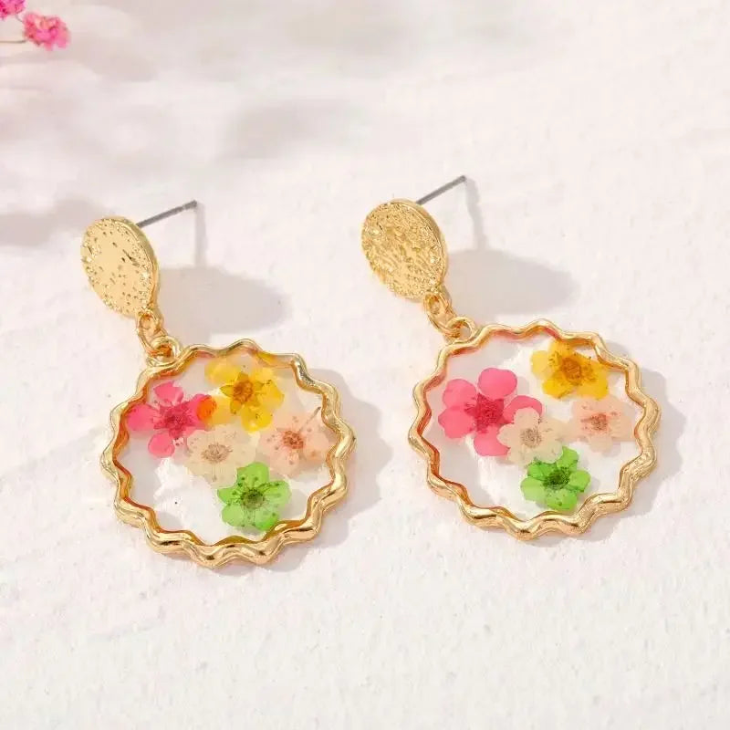 Natural Flower Dangle Earrings - Piña Colada