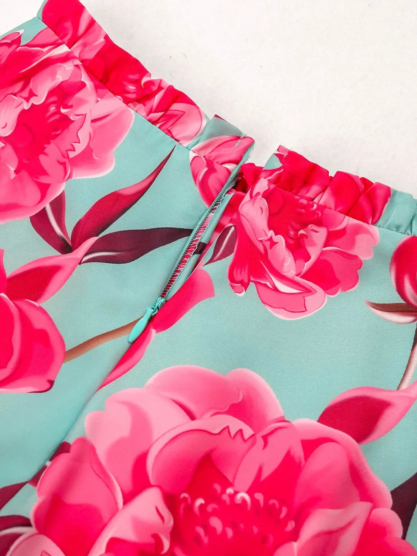 Hand-Painted Oversized 2-Piece Set – Backless Crop Top & Flowing Skirt - Piña Colada