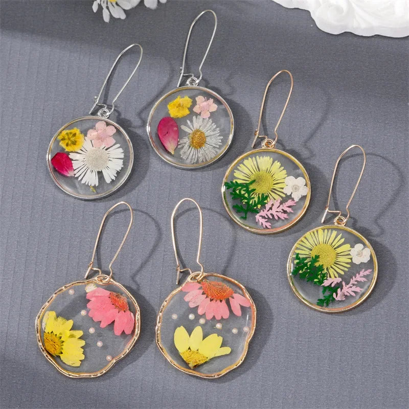 Natural Flower Dangle Earrings - Piña Colada