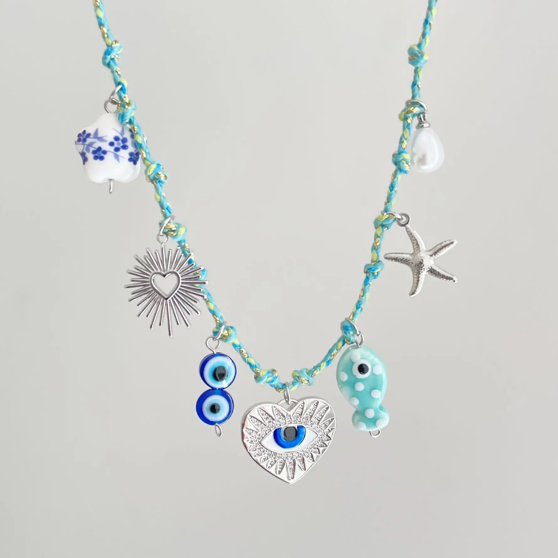 Beach Style Turtle & Starfish Pendant Necklace - Piña Colada