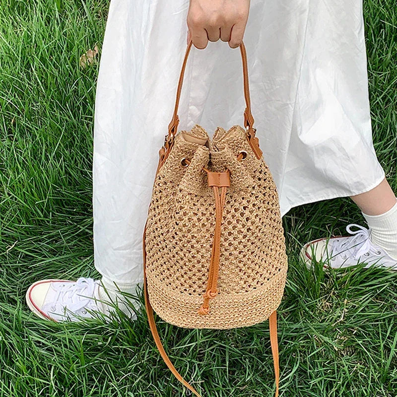 Braided Straw Bucket Bag - Piña Colada