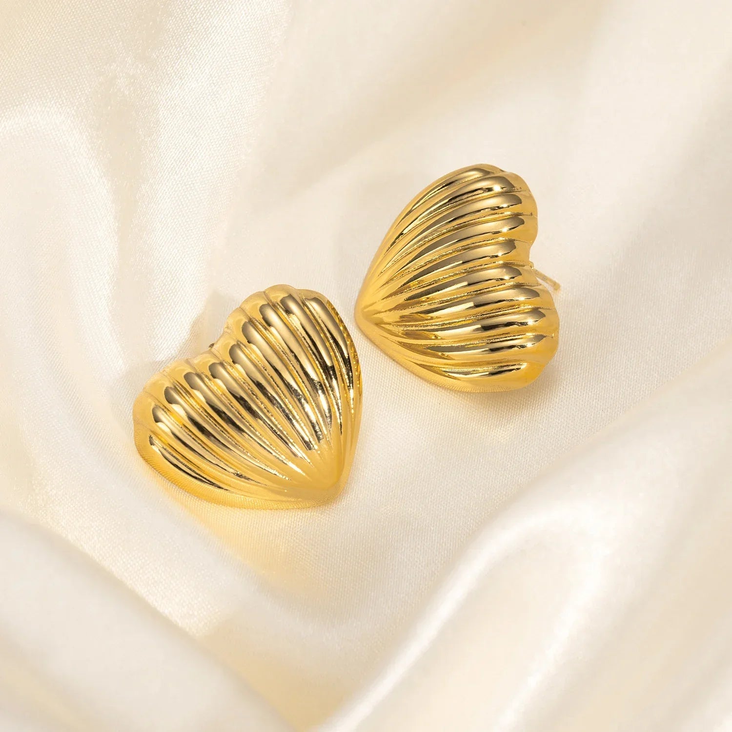 Vintage Gold Color Irregular Earrings - Piña Colada