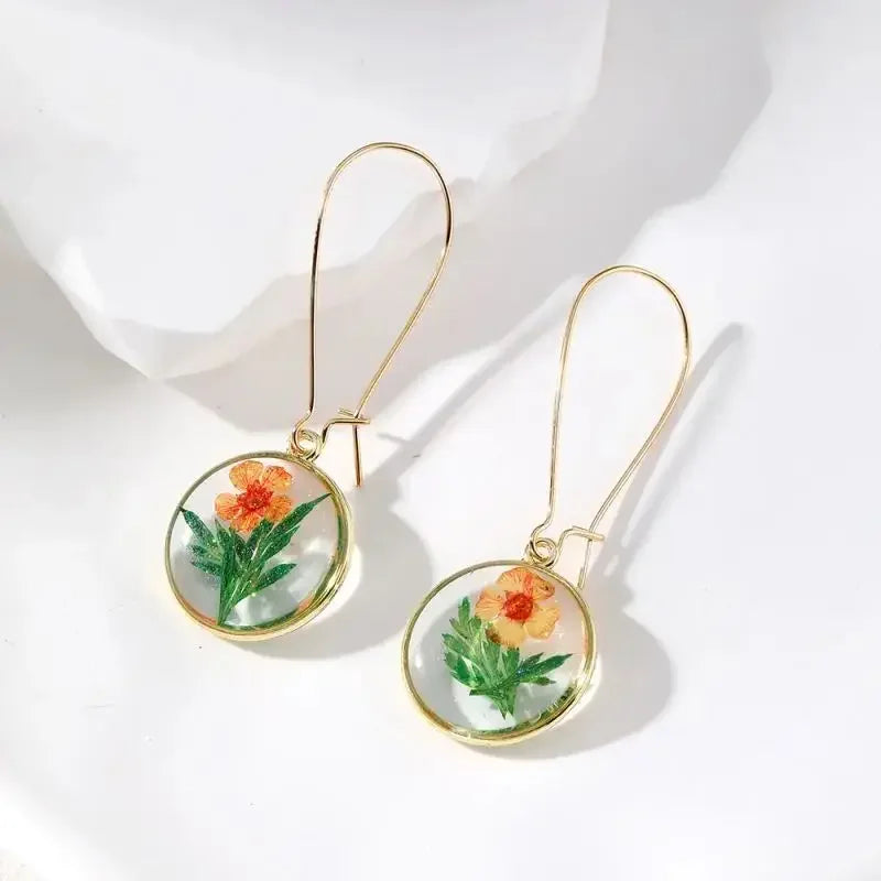 Natural Flower Dangle Earrings - Piña Colada