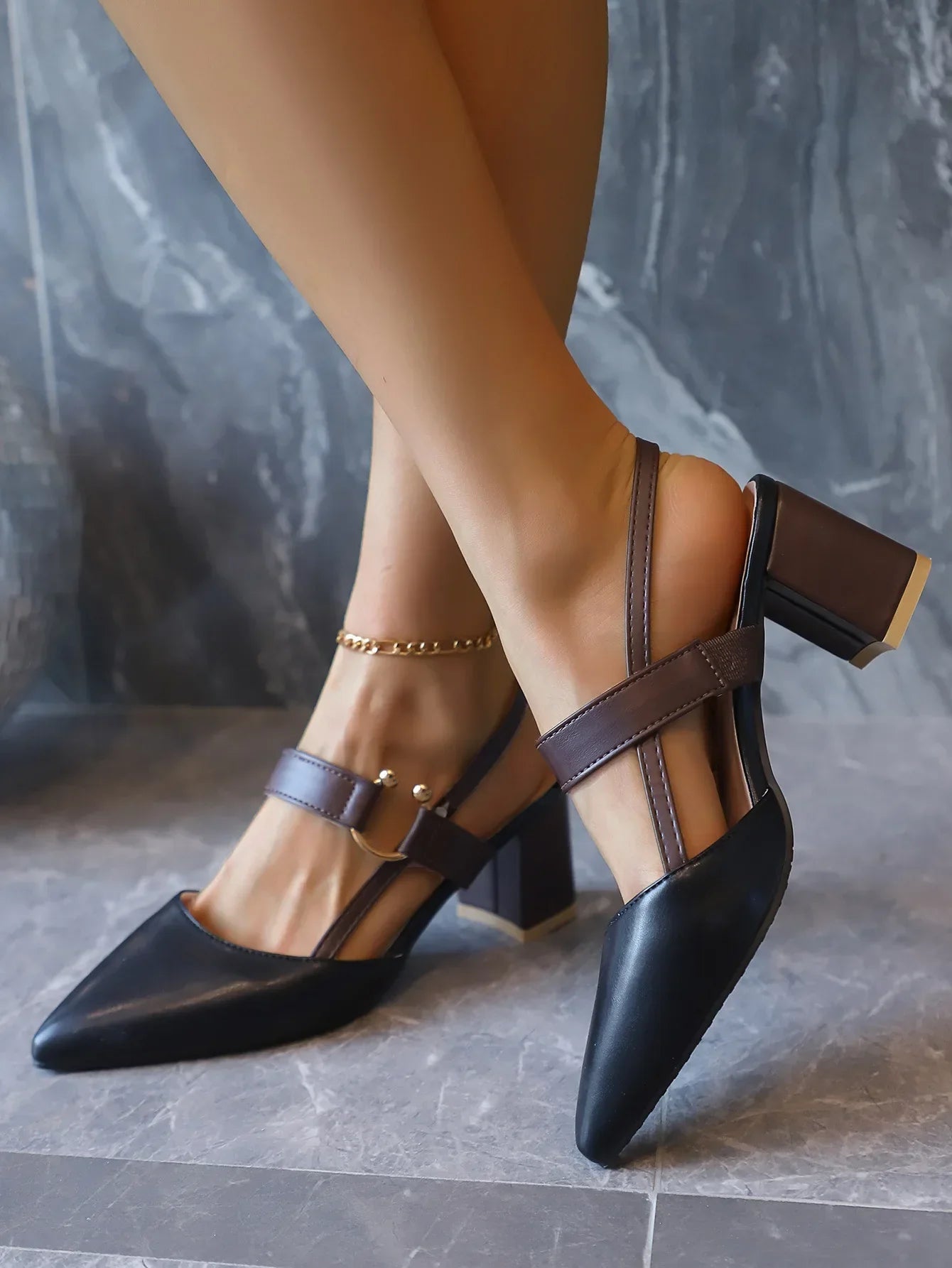 Elegant Pointed Toe Chunky Heel Sandals - Piña Colada