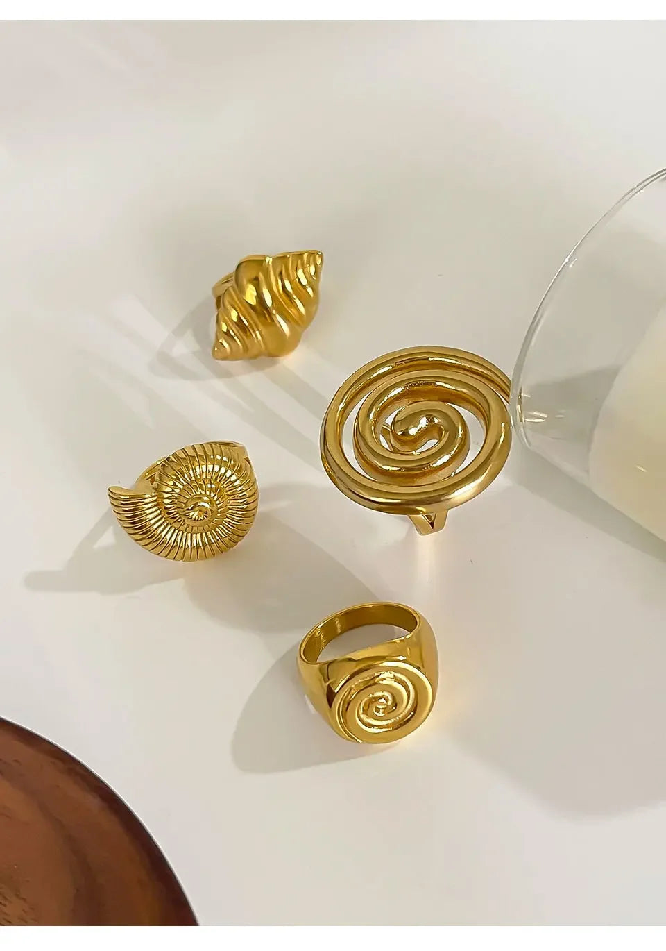 Conch Glossy Spiral Hollow Chunky Open Rings - Piña Colada