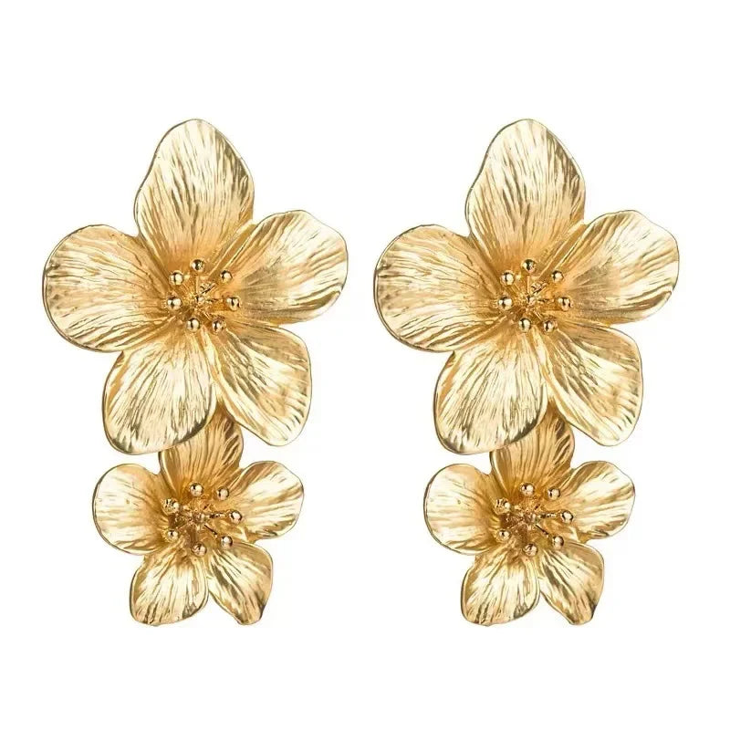 Metal Leaf Stud Earrings - Piña Colada