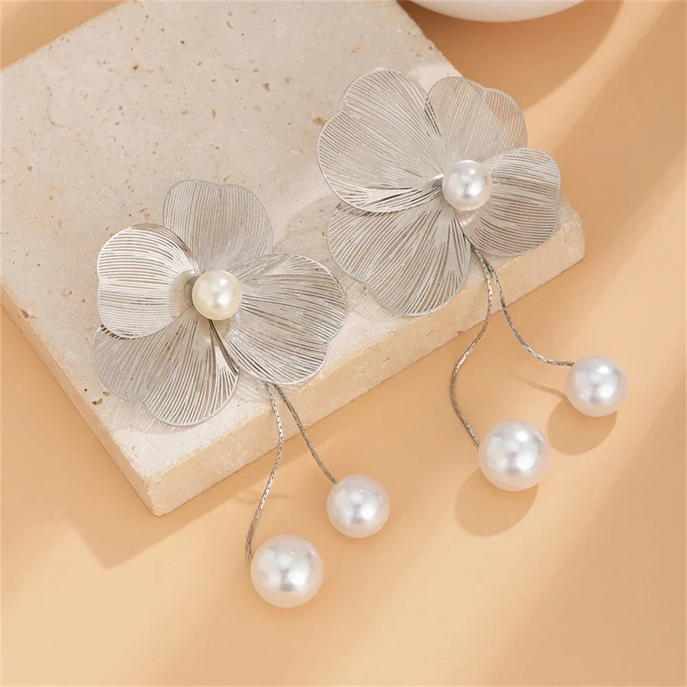 Elegant Pearl Flower Drop Earrings - Piña Colada