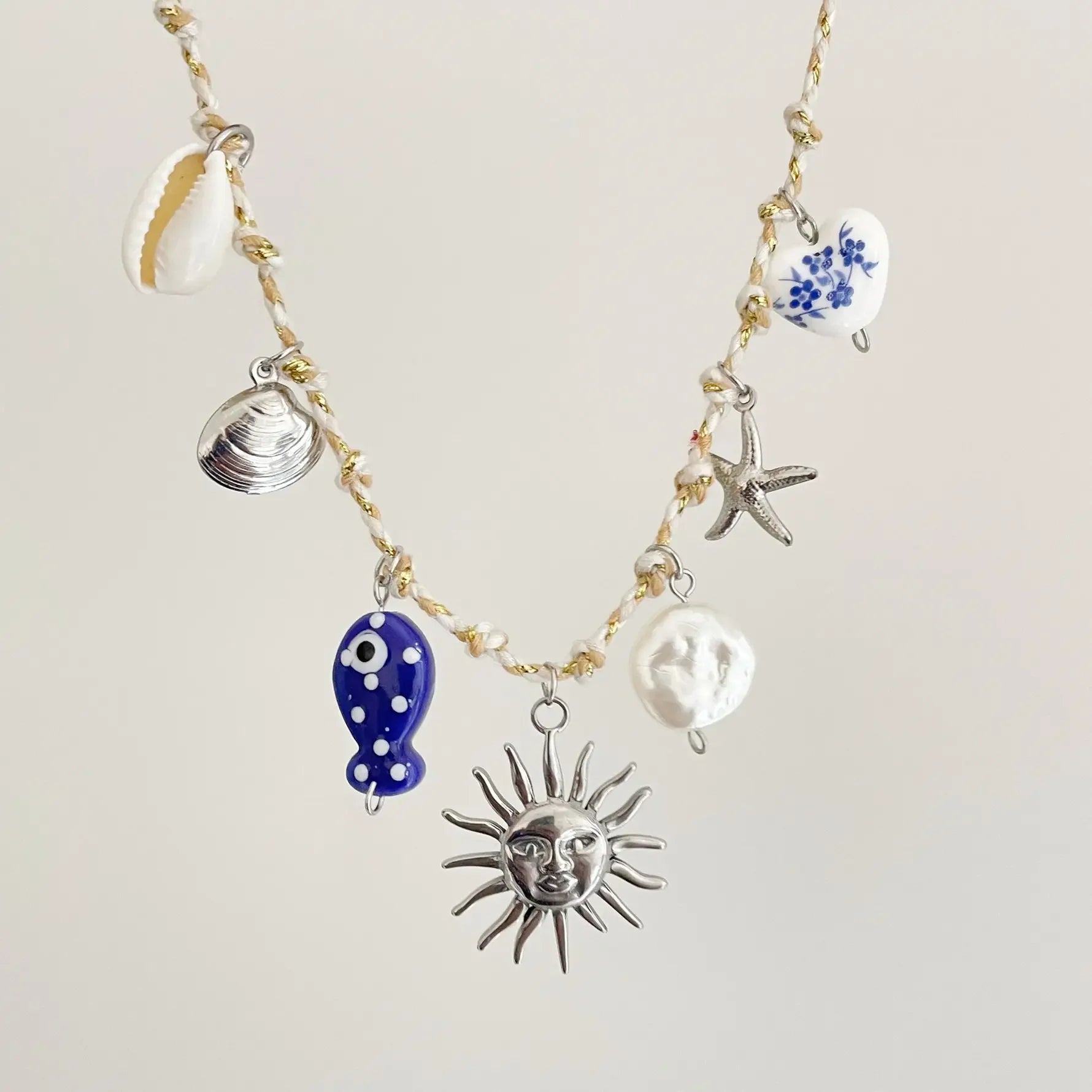 Beach Style Turtle & Starfish Pendant Necklace - Piña Colada