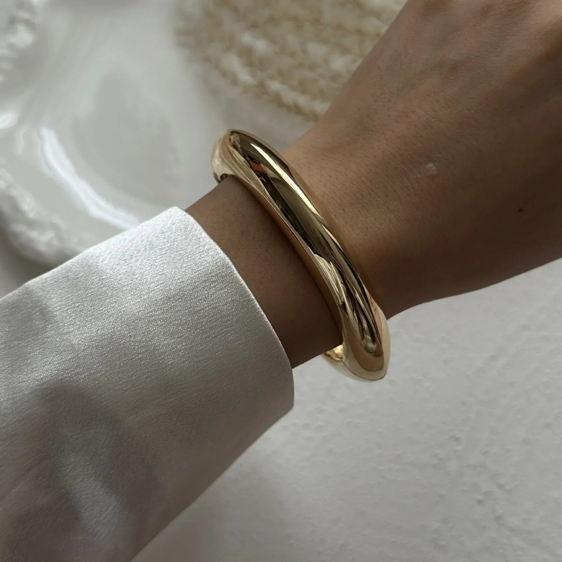 Vintage Metal Irregular Wave Twist Bracelet - Piña Colada