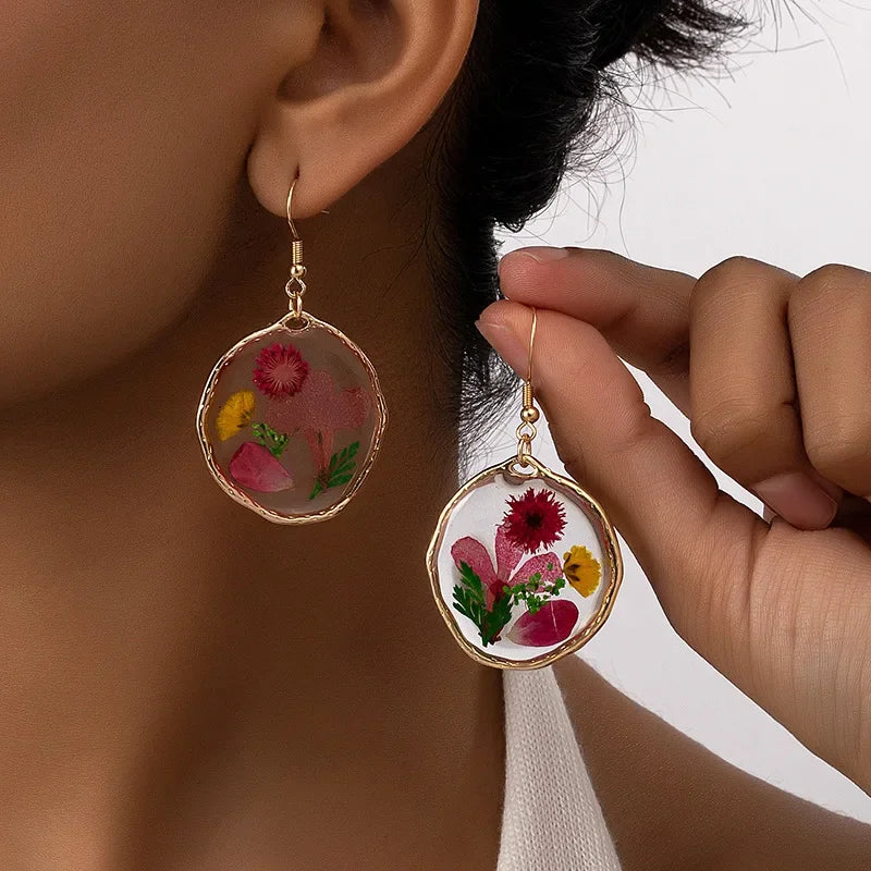 Natural Flower Dangle Earrings - Piña Colada
