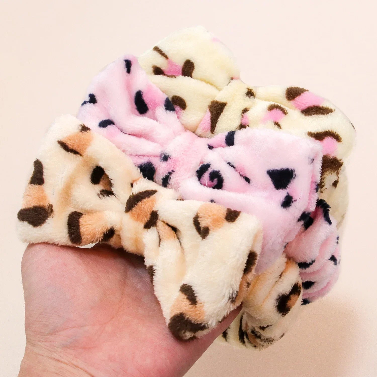 Leopard Bow Coral Fleece Spa Headband - Piña Colada
