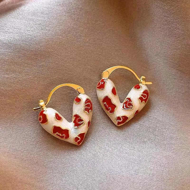 Vintage Red Heart Drop Earrings - Piña Colada