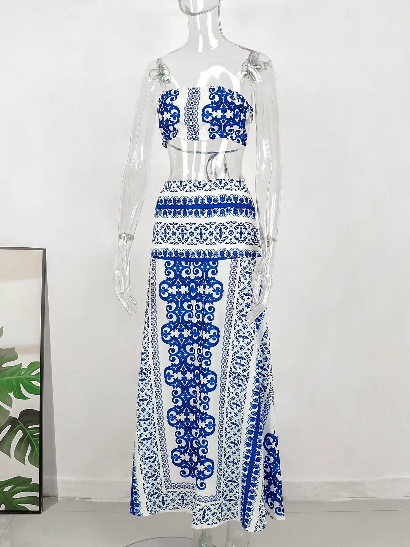 Hand-Painted Oversized 2-Piece Set – Backless Crop Top & Flowing Skirt - Piña Colada