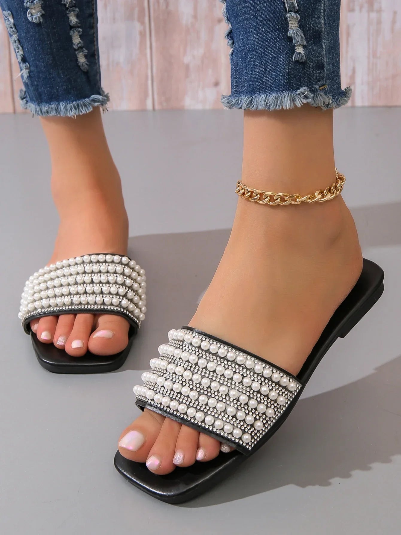 Minimalist Gladiator Flat Sandals - Piña Colada