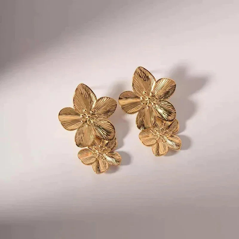 Metal Leaf Stud Earrings - Piña Colada