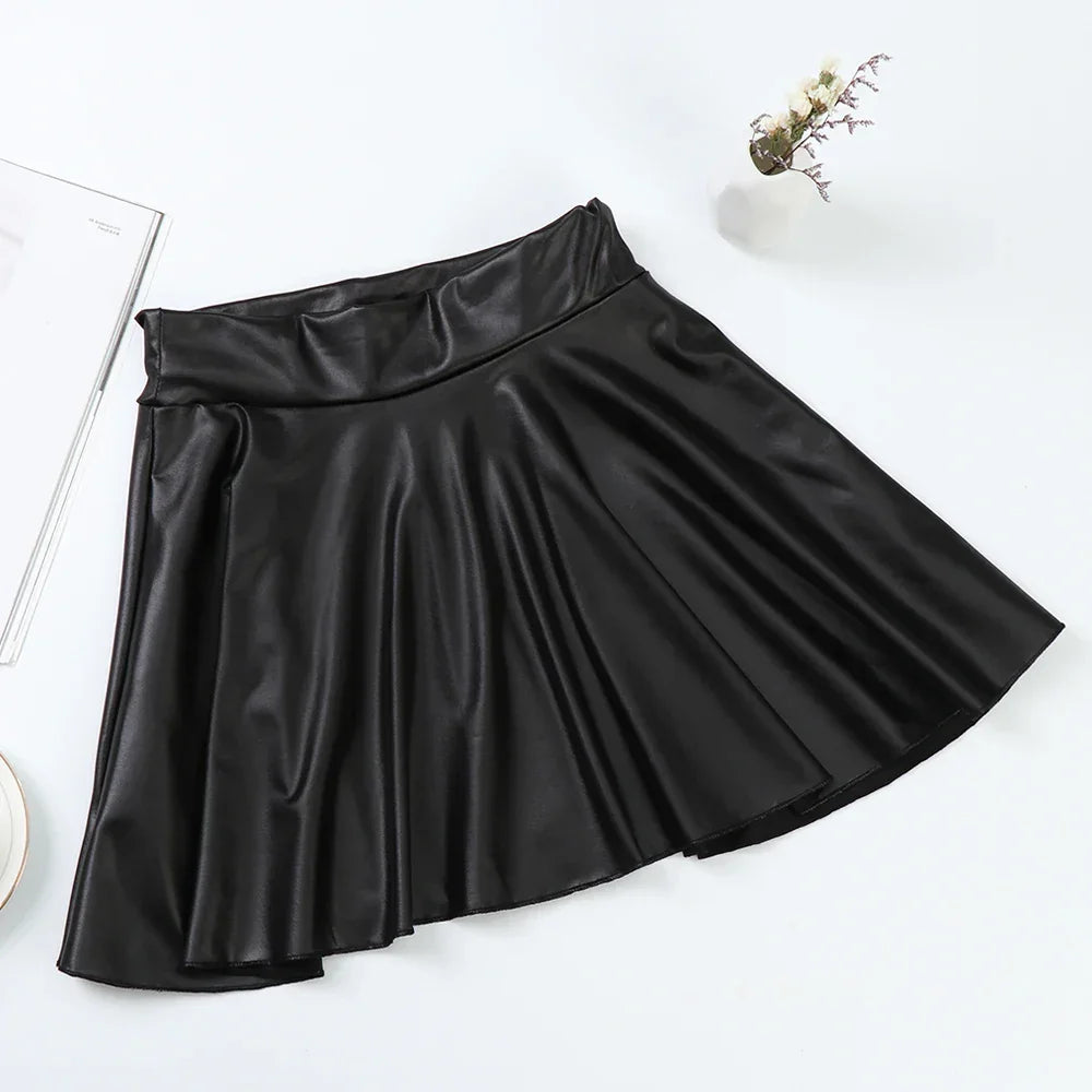 Pleated Faux Leather Knee-Length Skirt – Streetwear Style - Piña Colada