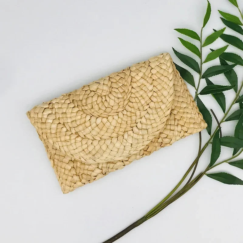 Handwoven Straw Clutch - Piña Colada