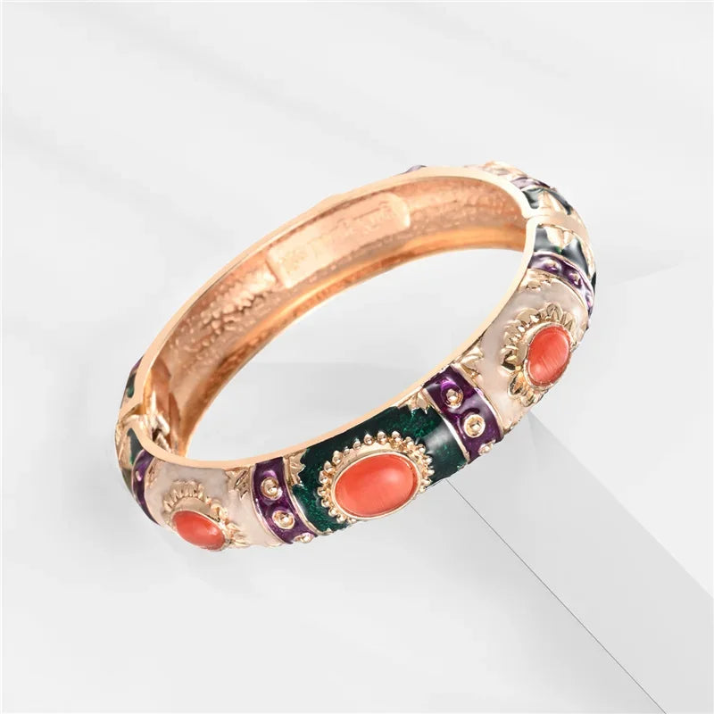 Bohemian Round Metal Bracelet - Piña Colada