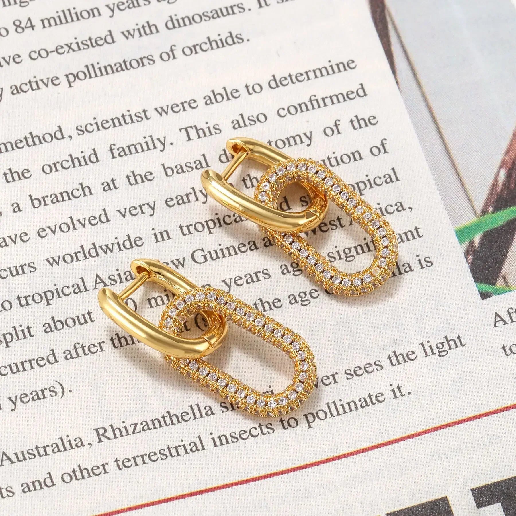 Shiny Rhinestone Geometric Earrings - Piña Colada